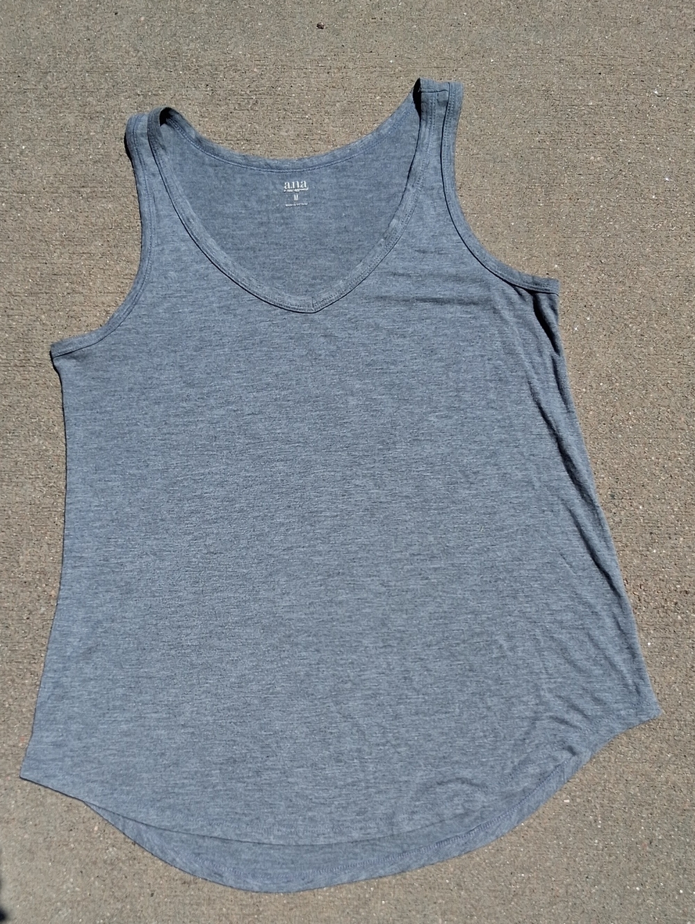 a.n.a Women's Heather Gray V-Neck Tank Top